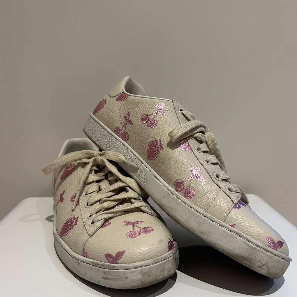 Authentic Gucci Pink Metallic Berry Tennis Shoes